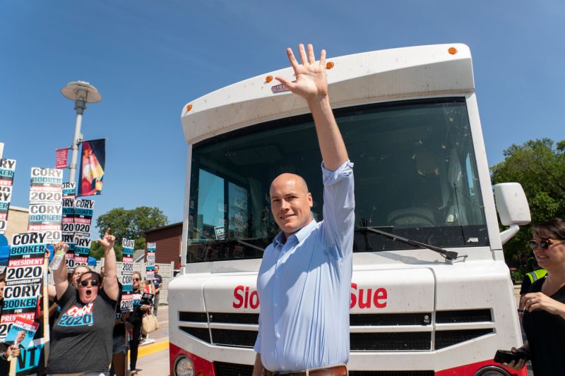 JD Scholten, running for congress in Iowa's 4th Congressional District against Steve King, waves to supporters outside the Wing Ding Dinner on August 9, 2019 in Clear Lake, Iowa. - The dinner has become a must attend for Democratic presidential hopefuls ahead of the of Iowa Caucus. (Photo by ALEX EDELMAN / AFP) (Photo credit should read ALEX EDELMAN/AFP via Getty Images)